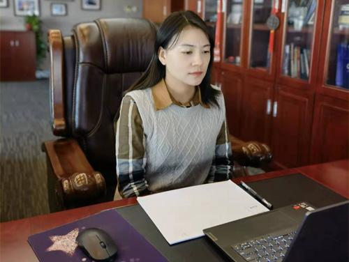 集團(tuán)領(lǐng)導(dǎo)應(yīng)邀參加全國電商行指委《高職跨境電子商務(wù)專業(yè)職業(yè)分析會(huì)》